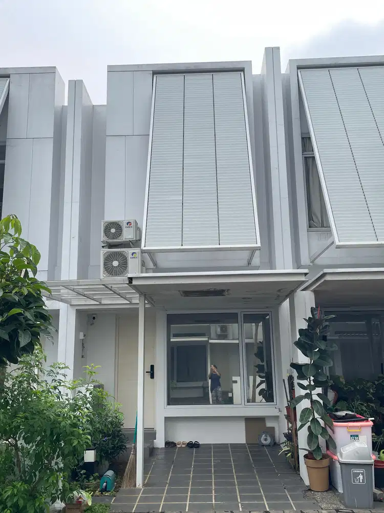 Dijual rumah cantik 4x10 di Tabebuya BSD City - Tangerang