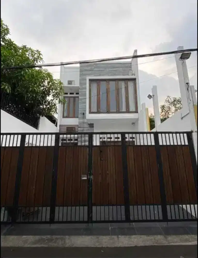 Rumah Minimalis LT 156 Meter di Jaticempaka - Jatiwaringin