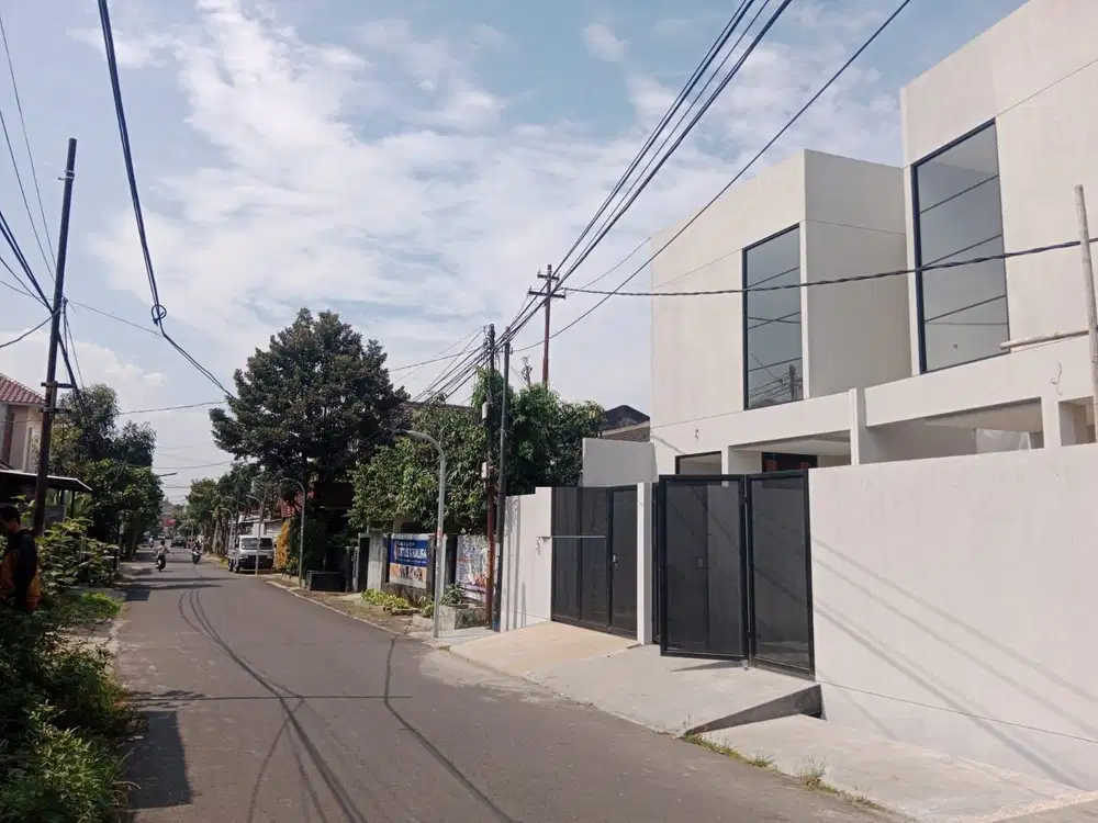 Rumah Industrial Keren di Riung Bandung dekat Margahayu Raya Kawaluyaan
