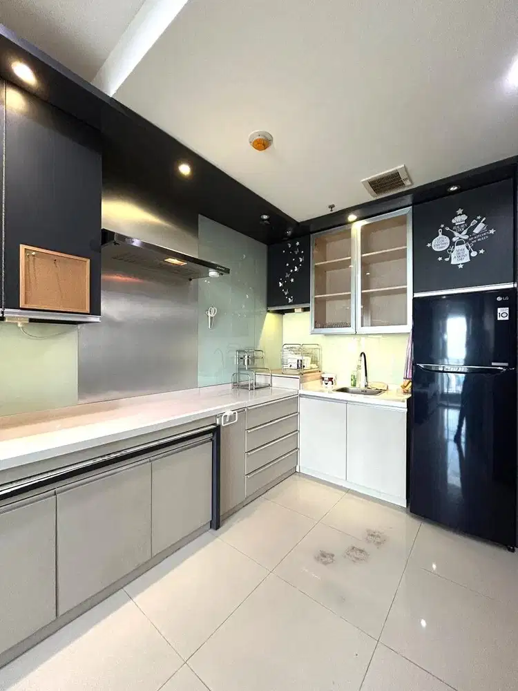 Condominium Green Bay Pluit 1 BR Full Furnished View City