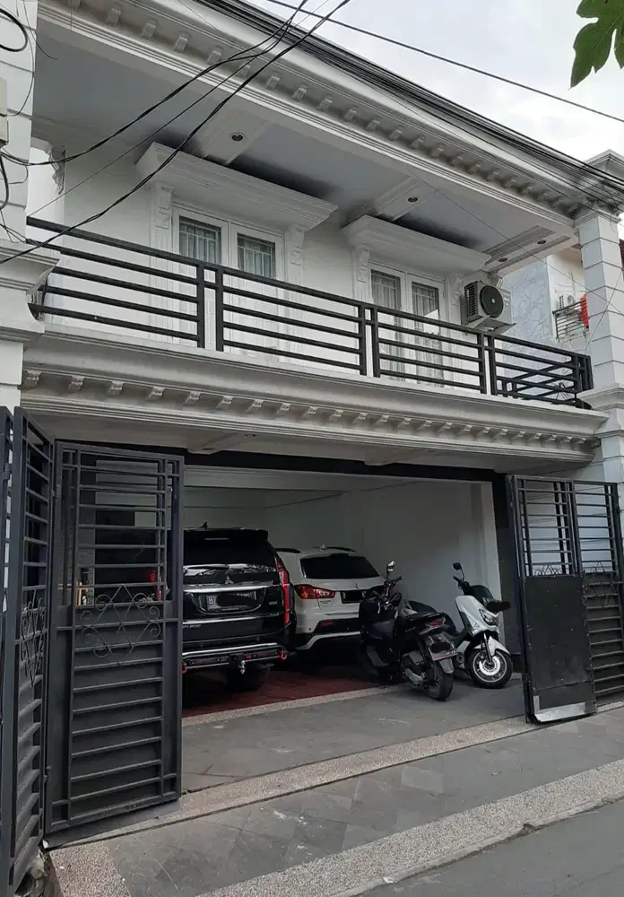 Dijual Rumah Bagus Strategis Dekat Binus Kebon Jeruk Cocok Investasi