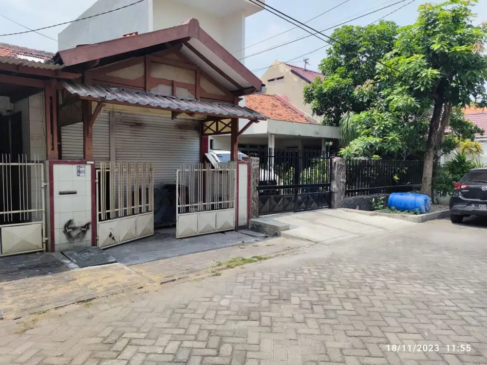 RUMAH LAMA GAYUNGSARI SELANGKAH ke RAYA GAYUNGSARI. DEKAT AL AKBAR,TOL