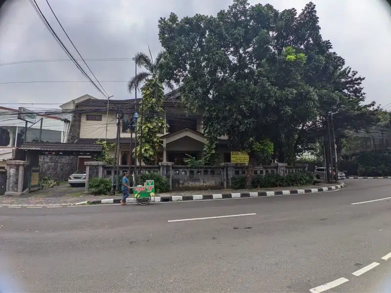 RUMAH MEWAH KONTEMPORER KLASIK DI KEBAYORAN BARU