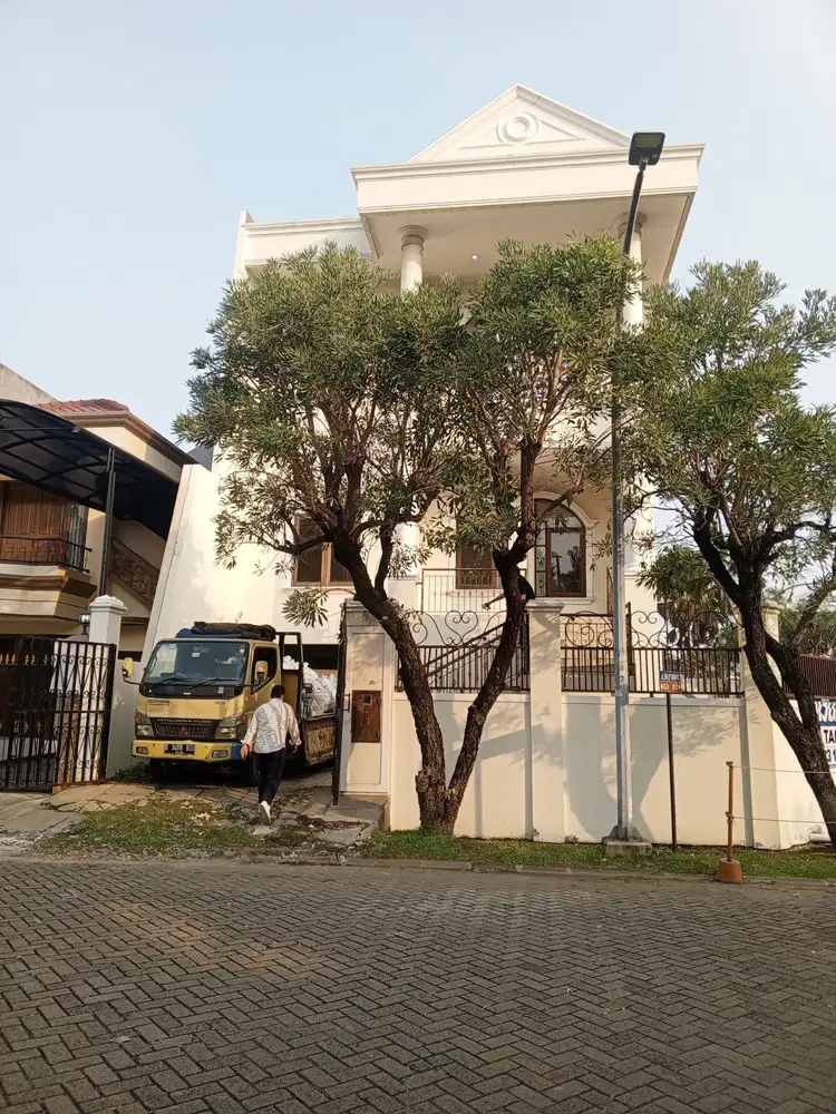 Rumah hoek walet indah PIK 13x25
