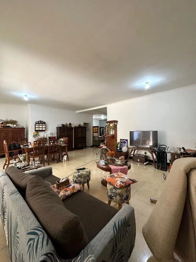 Rumah Lama Bagus Siap Huni Di Area Wijaya Kebayoran Baru