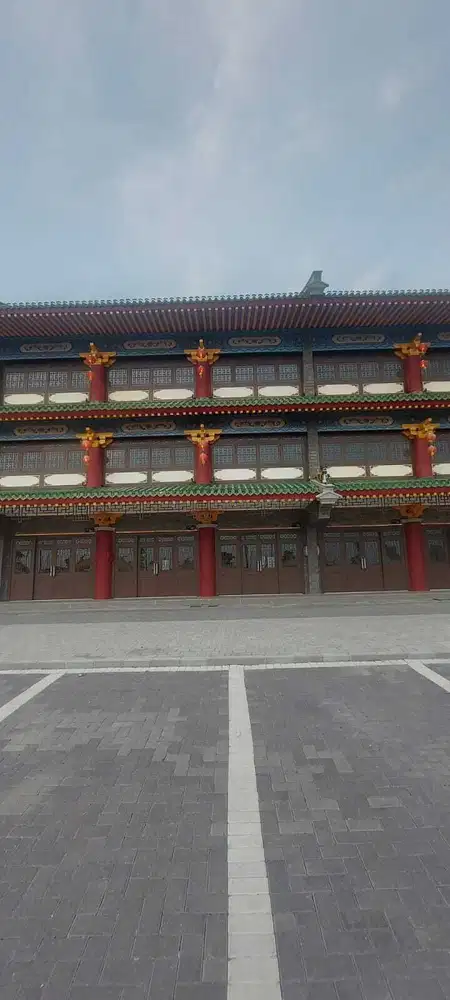 Disewakan ruko pik2 dragon point depan naga 3 lantai