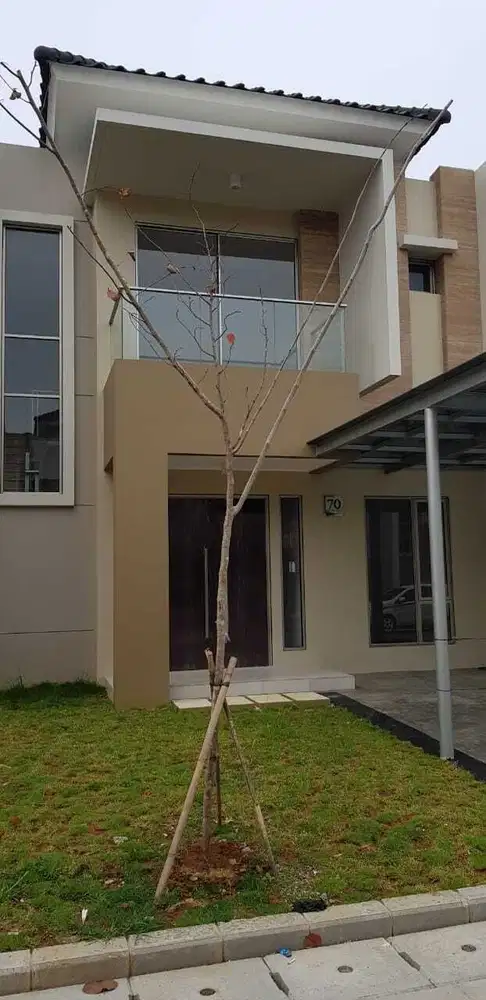 Disewakan rumah PIK GOLF ISLAND ukuran 160m2 atau 8x20 type pine