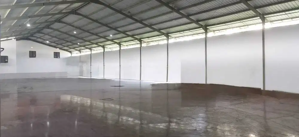 DISEWAKAN GUDANG BAGUS RAPI 1600MTR AKSES KONTAINER 40FT JATAKE CIKUPA