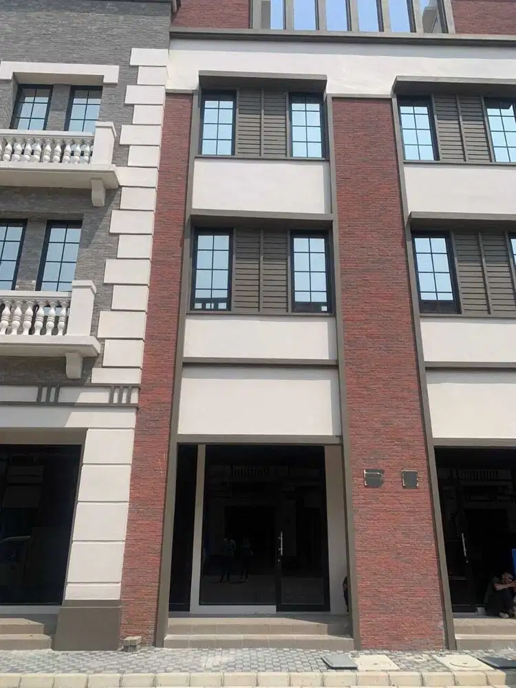 DISEWAKAN RUKO PIK2 mixed use / multifungsi