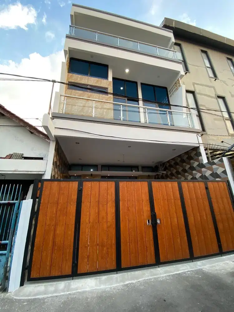 SIAP HUNI RUMAH MEWAH DI TEBET JAKARTA SELATAN