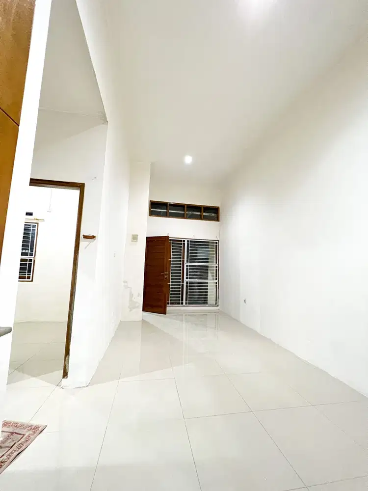 Rumah Nyaman di De green grande ciwastra