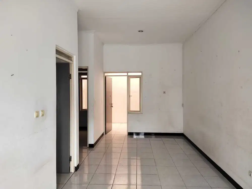 Dijual Rumah di Taman Kopo Indah 3