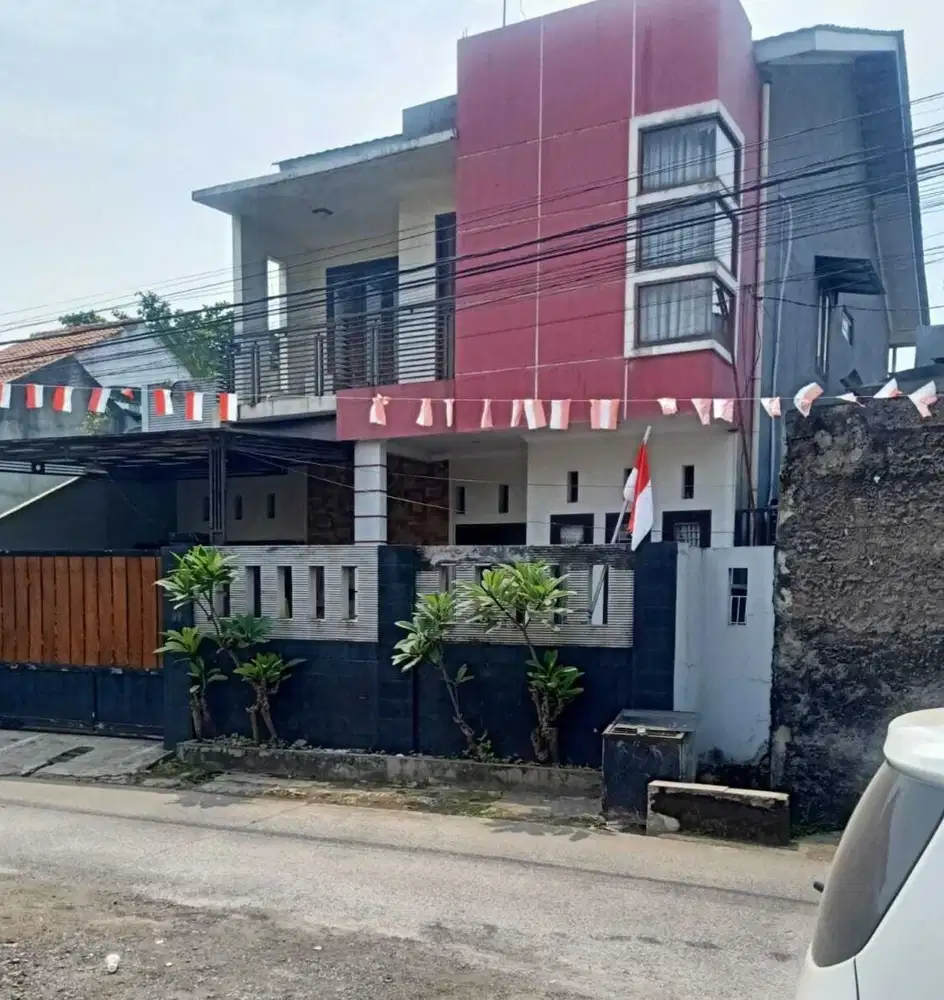 Rumah Cantik LT 280 M² di Caman Jatibening Dekat LRT Cikunir 2