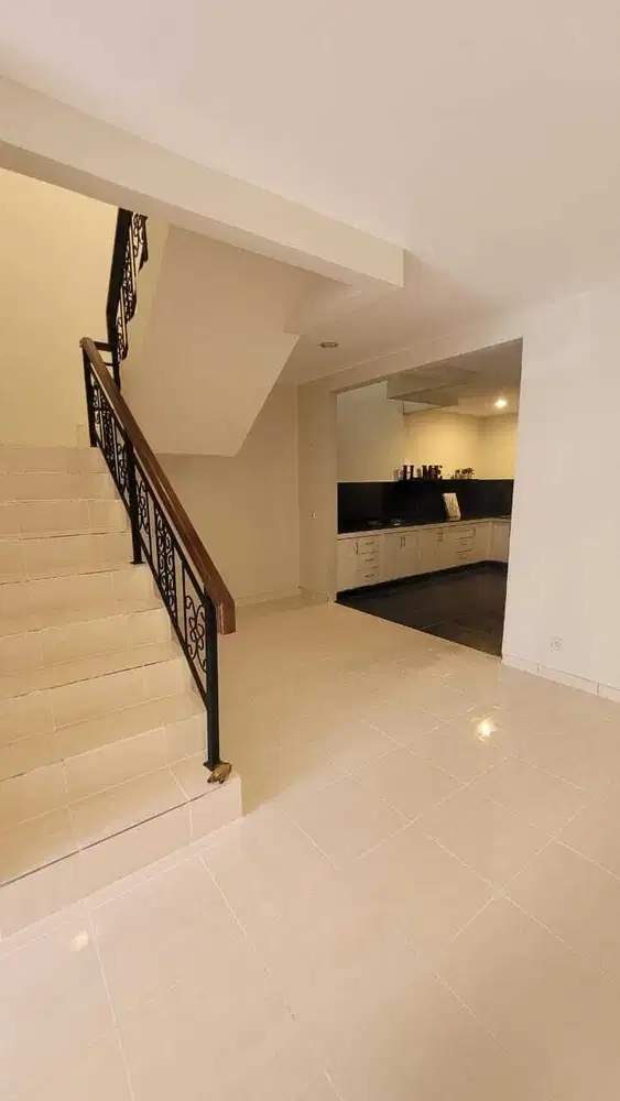 Disewakan Rumah di Cluster Gading Arcadia, Pegangsaan Dua - Kelapa Gad