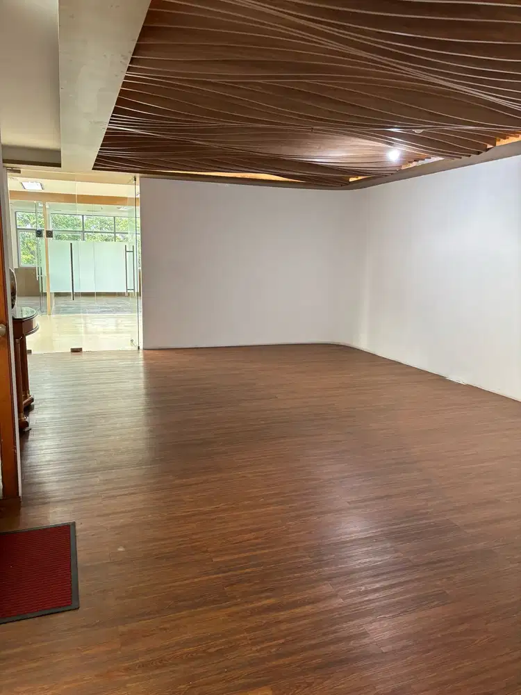 SEWA KANTOR DI JAKARTA PUSAT TANAH ABANG 743M2 PARTISI 13OK NEGO