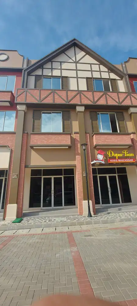 Disewakan ruko viral pik2 lariviera cocok untuk bisnis kuliner