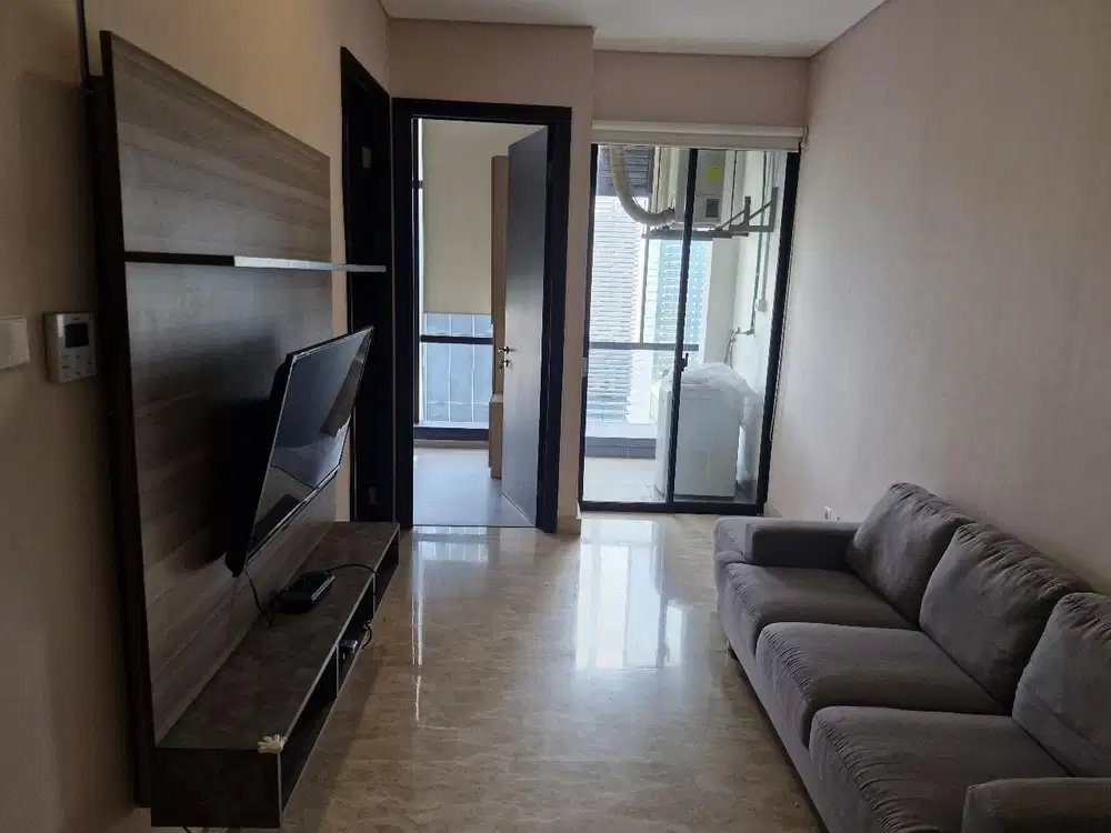 DISEWAKAN SUDIRMAN SUITE APARTMENT 2 BR FULLY FURNISHED READY MOVE IN