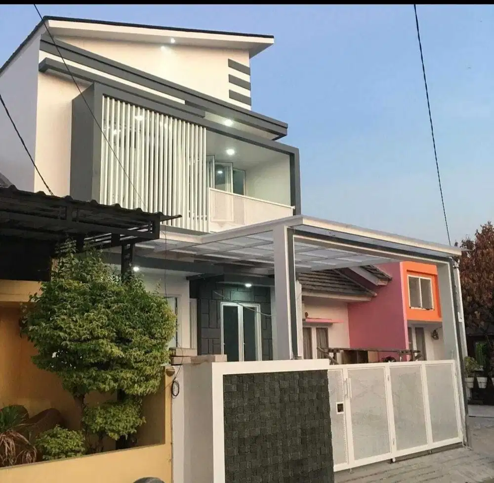 DIJUAL RUMAH Bagus siap huni, 2 Lantai.