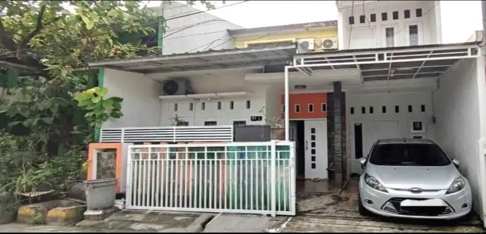 Rumah Komplek Jatikramat Indah 10 Menit Stasiun LRT Cikunir 1