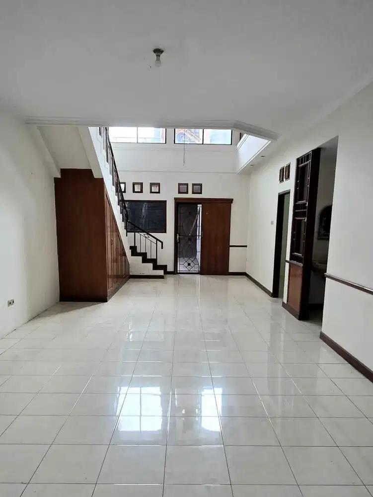 Rumah MURAH turun harga siap huni bagus strategis SHM Mainroad BKR