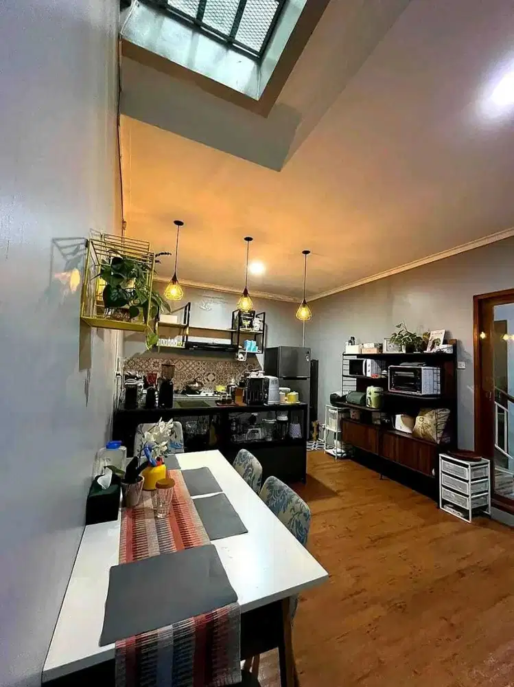 TURUN HARGA MURAH Rumah 2 lantai Furnish bagus di Cluster Ubud Village