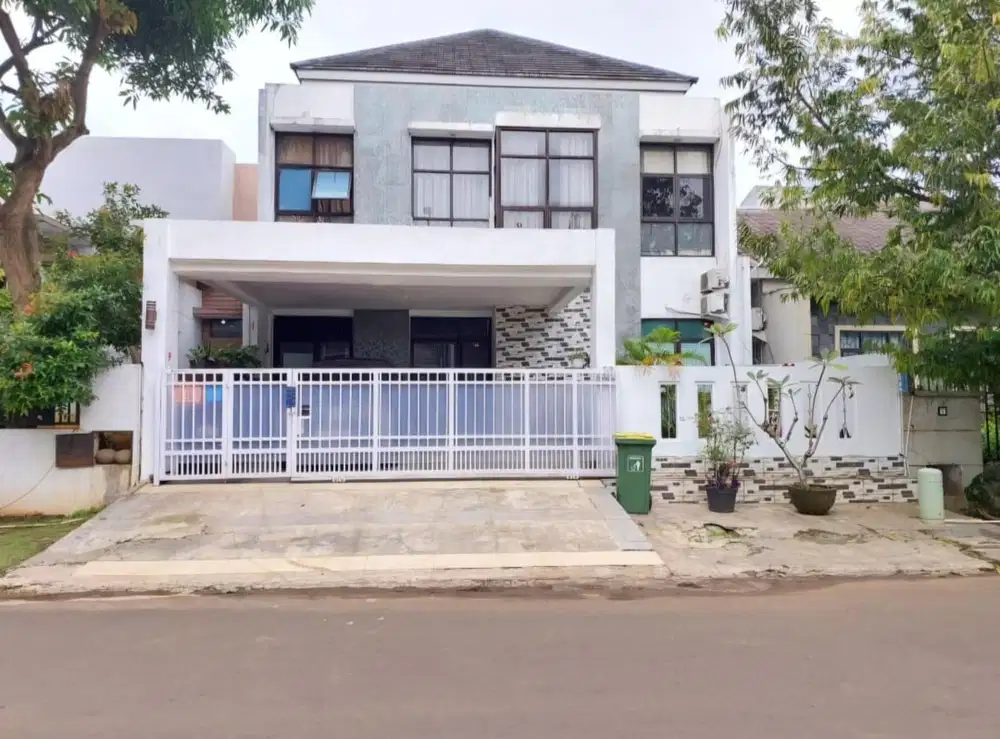 Dijual cepat rumah bagus 2 lantai di Kencana Loka BSD Tangsel