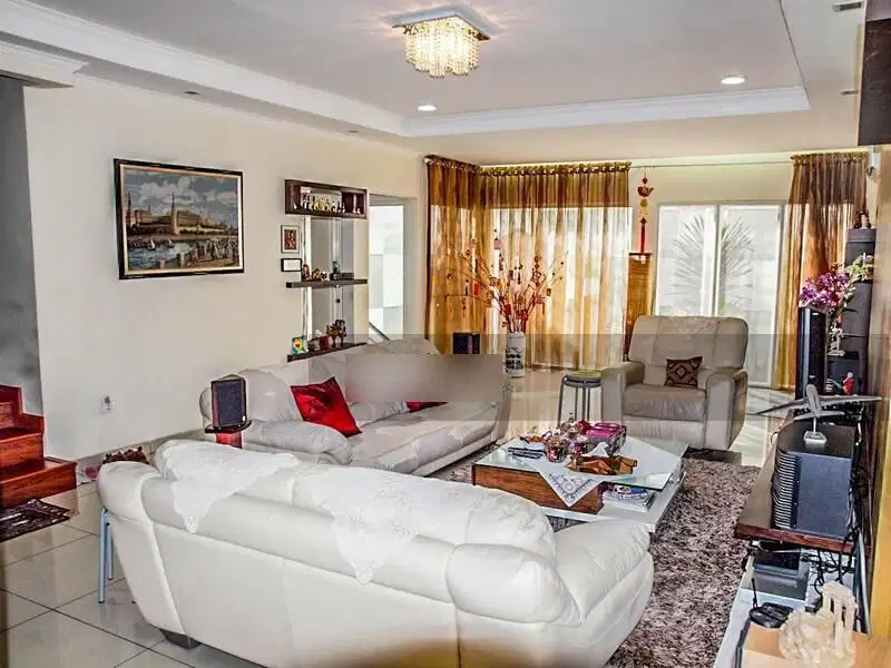 RUMAH KATAMARAN INDAH UK 8x23,5 FURNISH,RENOVASI,BAGUS RAPIH,3 LANTAI