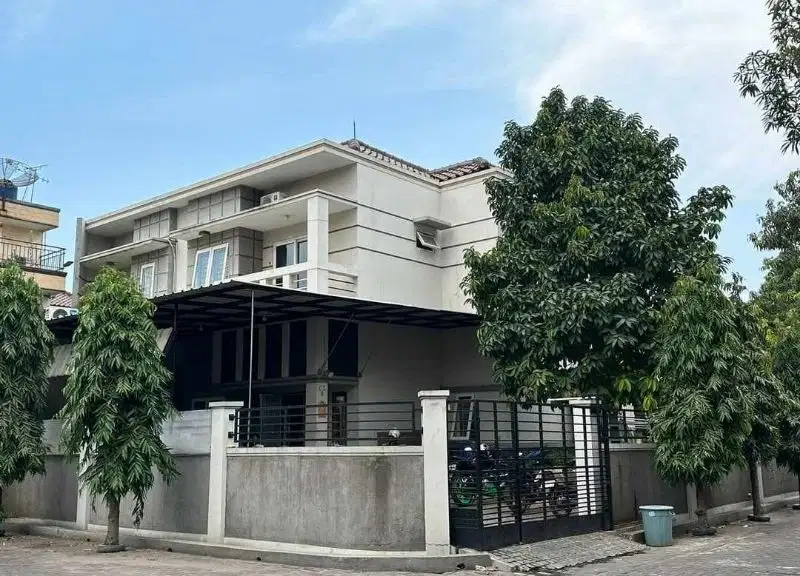 Dijual Rumah HOOK di Puri Gardena 264m², Kalideres