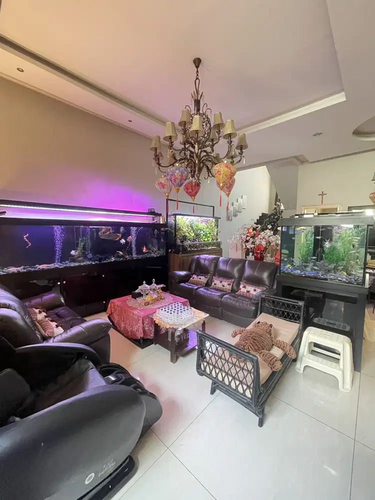 rumah pik1 BGM uk 12x25 semi furnish bagus rapih,2,5 lantai,utara