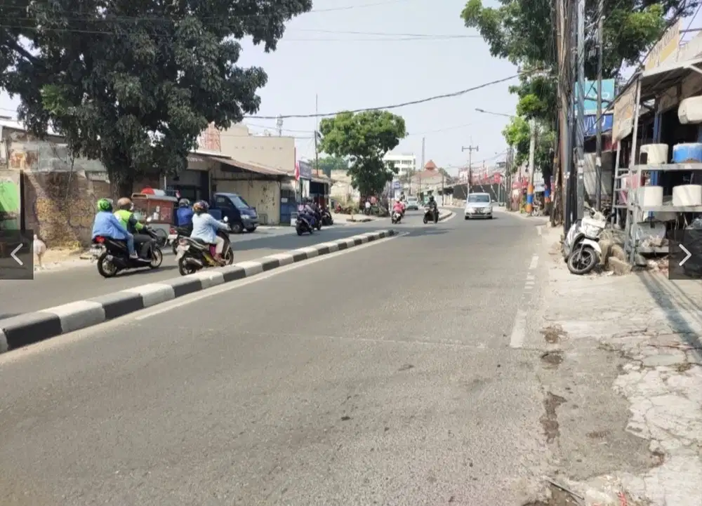 Jual dibawah NJOP rumah hitung tanah, zona campuran pinggir jalan raya