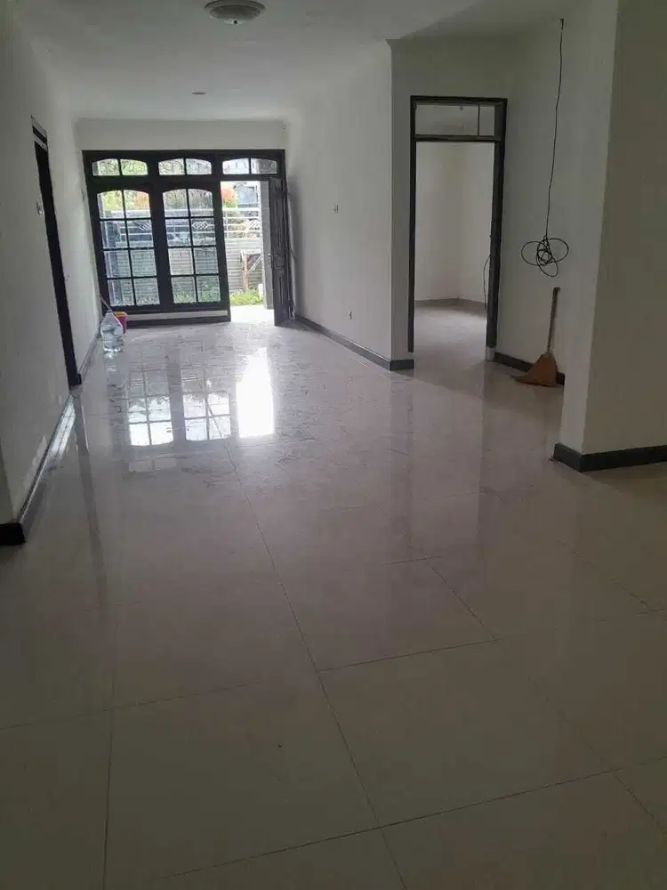 Dijual Rumah siap pakai murah di Arcamanik