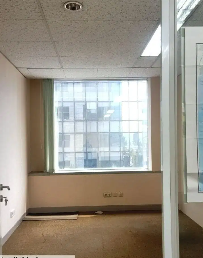 SEWA KANTOR DI JAKARTA SELATAN KUNINGAN 270M2 PARTISI 200K NEGO