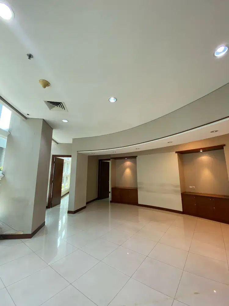 SEWA KANTOR DI JAKARTA SELATAN KUNINGAN 200M2 PARTISI 150K NEGO