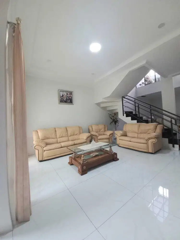 Dijual cepat Rumah minimalis nyaman di Singgasana Pradana