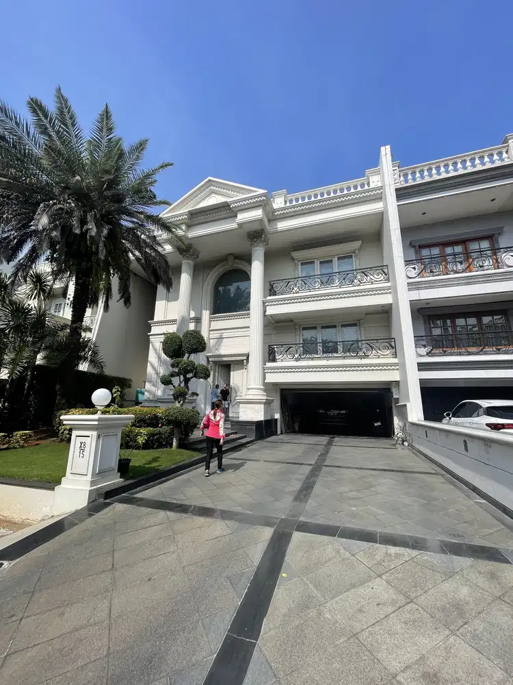 rumah pik1 mediterania resort 15x30,semi furnish,full marmer,,rapih