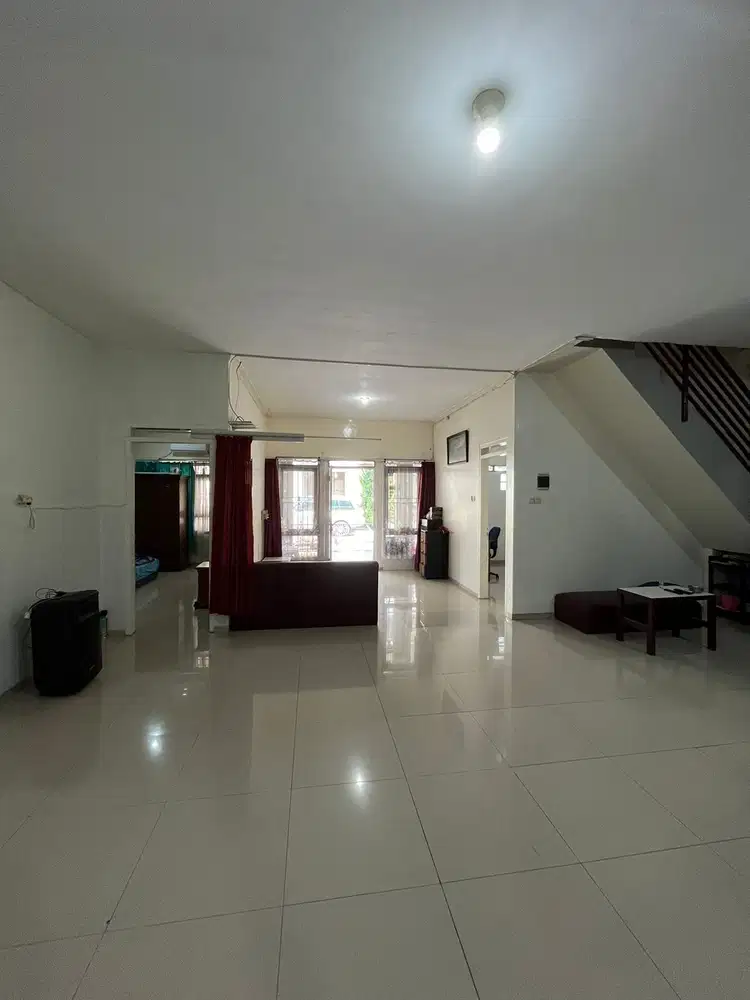 Rumah bagus di Singgasana Pradana