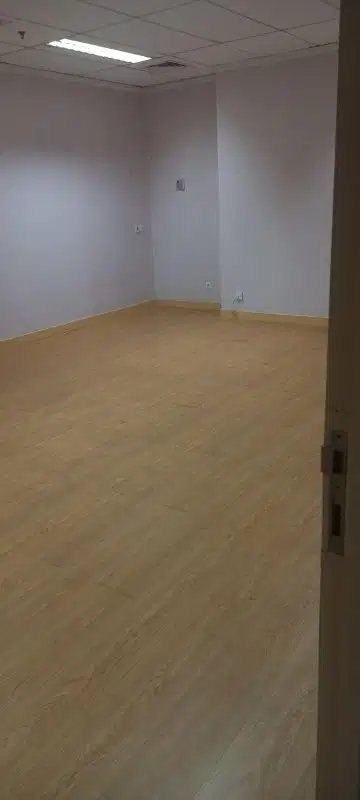 SEWA KANTOR DI JAKARTA SELATAN KUNINGAN 370M² FITTED 150K NEGO