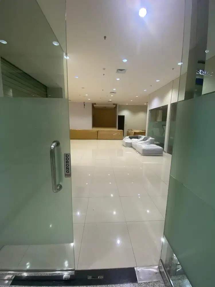 SEWA  KANTOR DI JAKARTA SELATAN SUDIRMAN 226M2 FITTED 300K NEGO