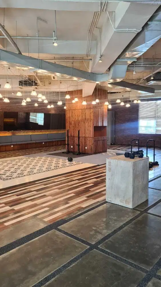 SEWA KANTOR DI JAKARTA SELATANN SUDIRMAN 435M2 FITTED 200K NEGO