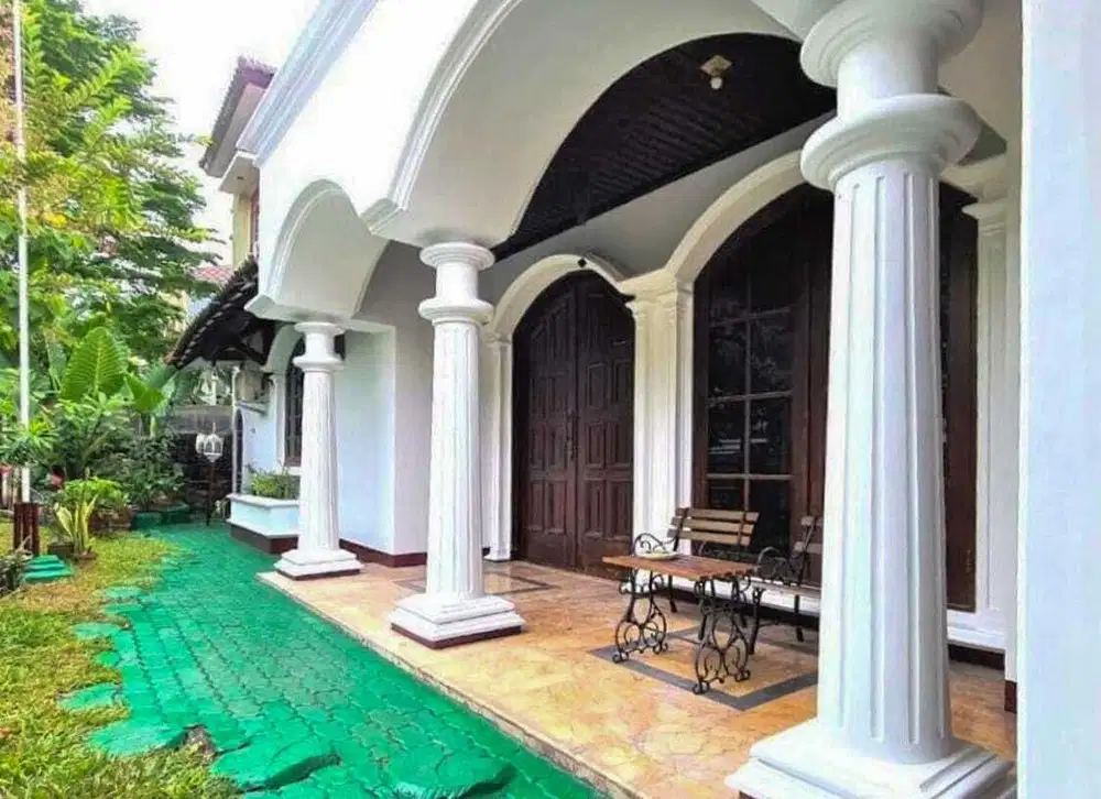 Rumah Bagus 6 Br Siap Huni di Kemang Jakarta Selatan