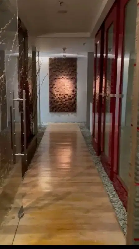 SEWA KANTOR DI KUNINGAN PLAZA MUTIARA 277M2 FURNISH 250K NEGO