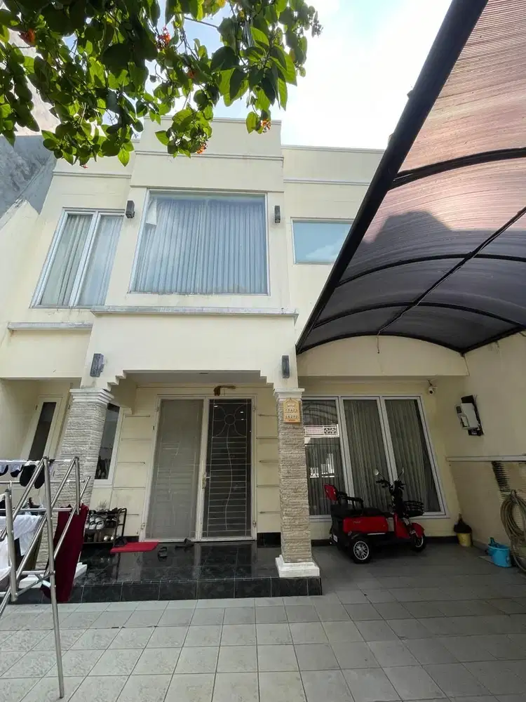 RUMAH PIK1 CAMAR UK 8X23 SUDAH RENOVASI,2 LANTAI,SELATAN,RAPIH