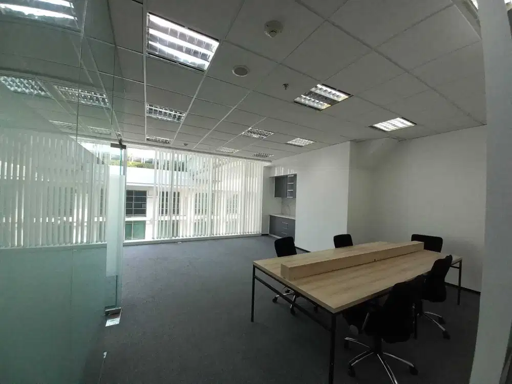 SEWA KANTOR DI JAKARTA SELATAN  KUNINGAN 93M2 SEMI FURNISH 230K NEGO