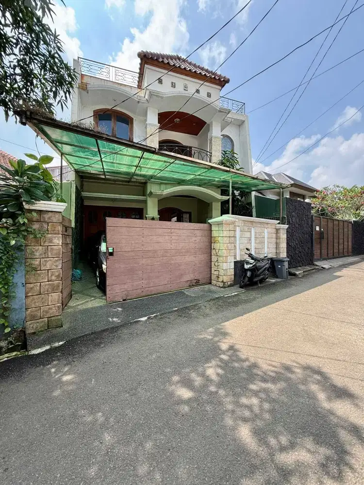 RUMAH BAGUS DAN SIAP HUNI DI KEMANG