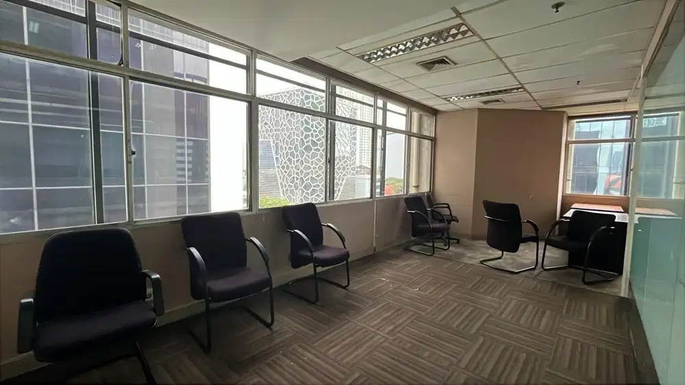 SEWA KANTOR DI JAKARTA SELATAN KUNINGAN 110M2 FURNISHED 150K NEGO