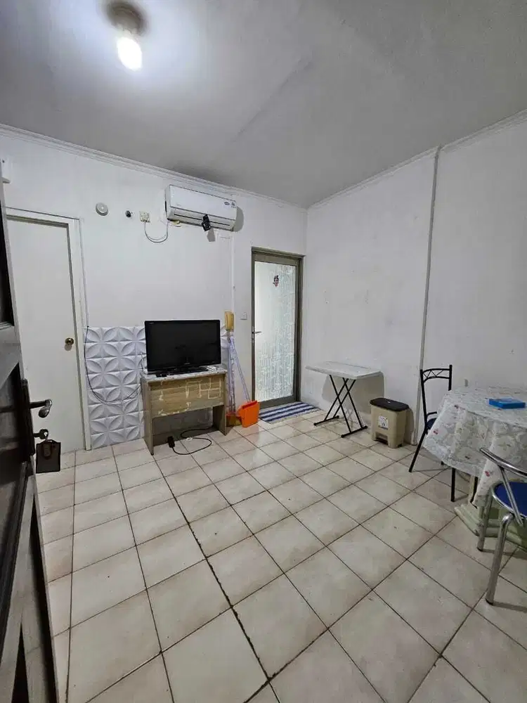 2BR Furnished Apartemen Mediterania Garden 1 - Mall Central Park