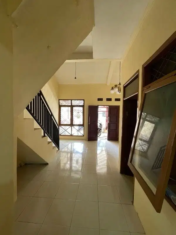 Rumah Strategis Dekat Jalan Utama Ciwastra & Soekarno‑Hatta Ref.04852