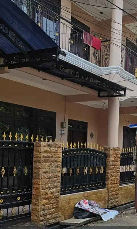 Dijual rumah 2 lantai kranji Bekasi Barat