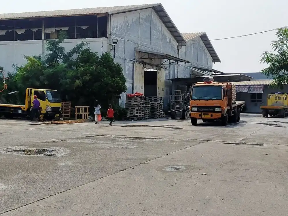 Gudang Kawasan Industri Rorotan Cakung 5582m2 Strategis container 40ft