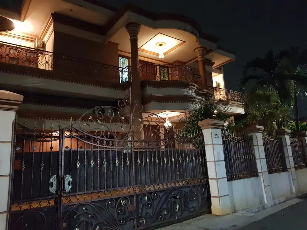 Rumah 2lt 675m2  Srengseng Kebon Jeruk JakBar 6KT selatan parkir n1018